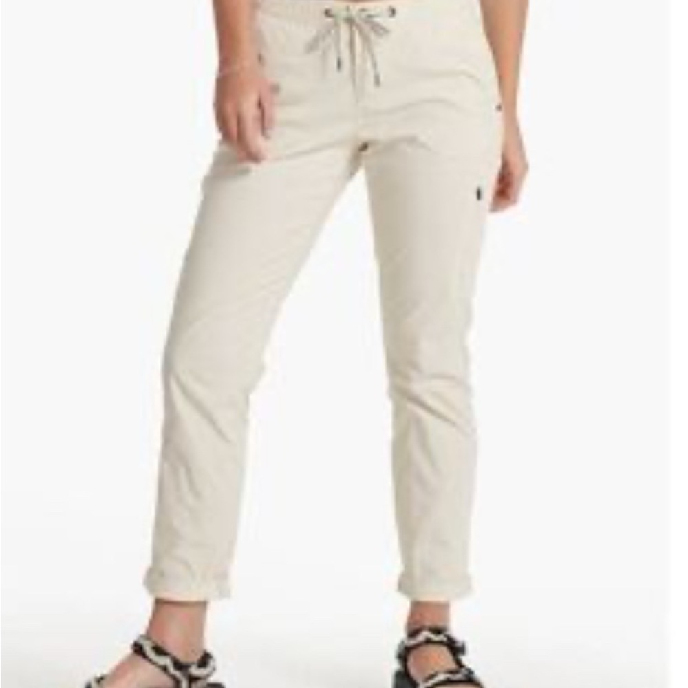 Vuori ripstop women’s cargo pants like new size large
